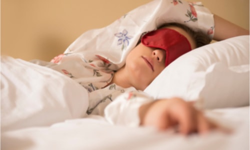 This is how much sleep your family needs to be healthy eyemask